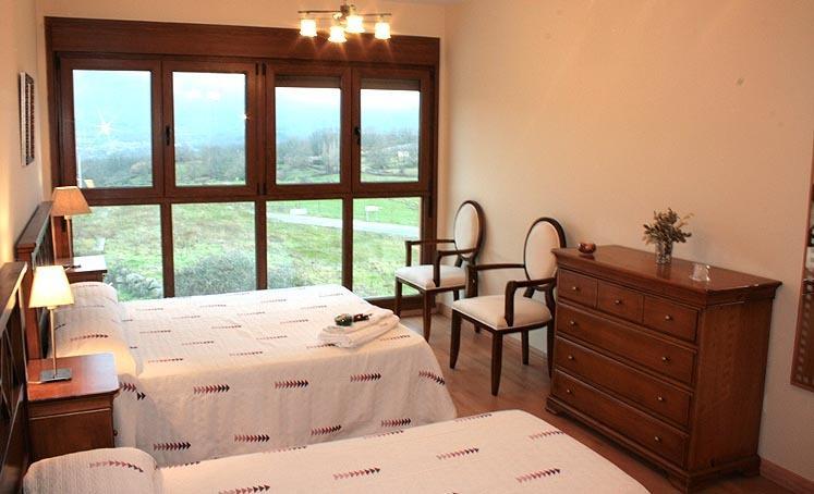Apartamentos La Covatilla Neila de San Miguel Exteriör bild